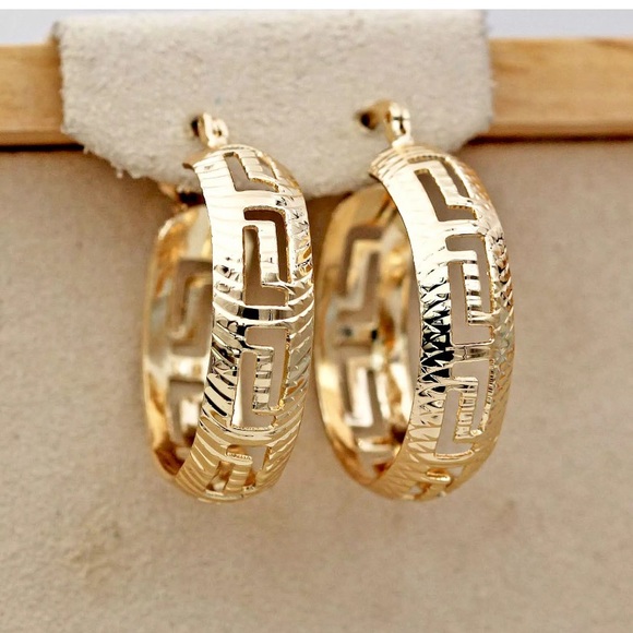 Gold Filled Rhombus "L" Hollow Round earrings - Picture 1 of 5